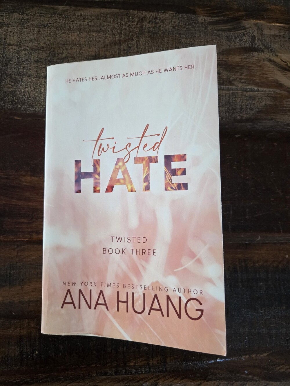 🎈2/$15 Twisted Hate By Ana Huang Paperback